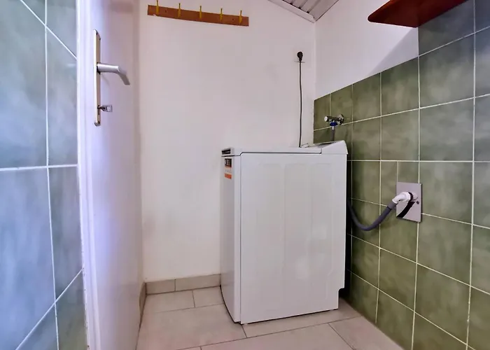 ゲストハウス Srdoc 3*