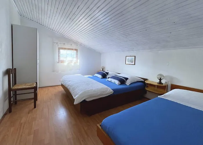 ゲストハウス Srdoc シロ