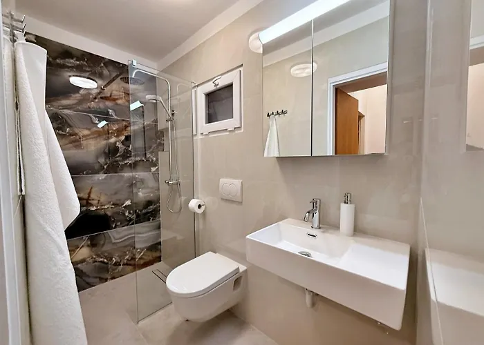 Srdoc ゲストハウス シロ