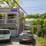 Srdoc Guest house