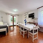 Srdoc Guest house