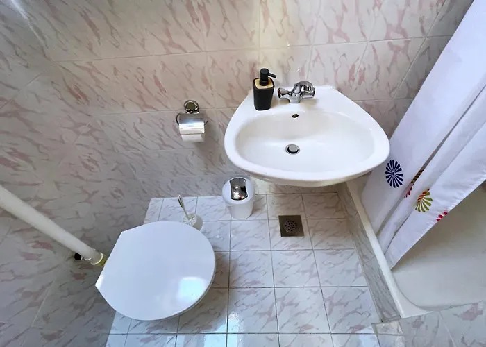 Srdoc Πανσιόν 3*